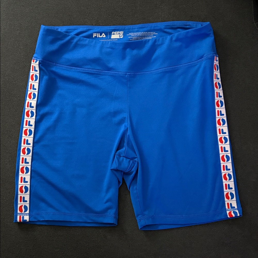 💙 Fila Pepsi Biker Shorts. 7”. Size XL. Excellent condition!